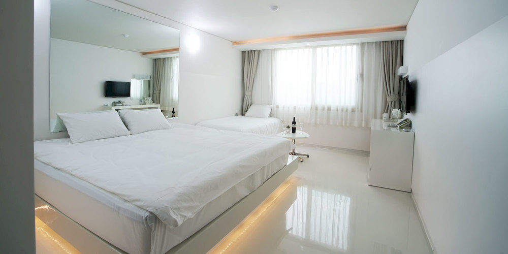 Hotel Ciel Bleu Jeju Exterior photo
