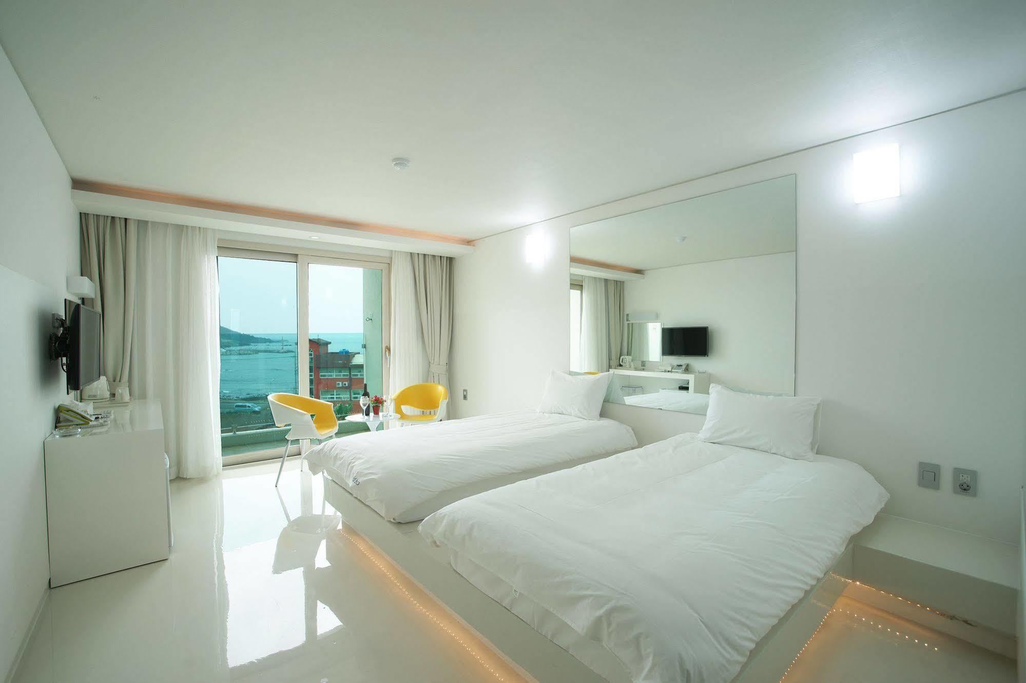 Hotel Ciel Bleu Jeju Exterior photo