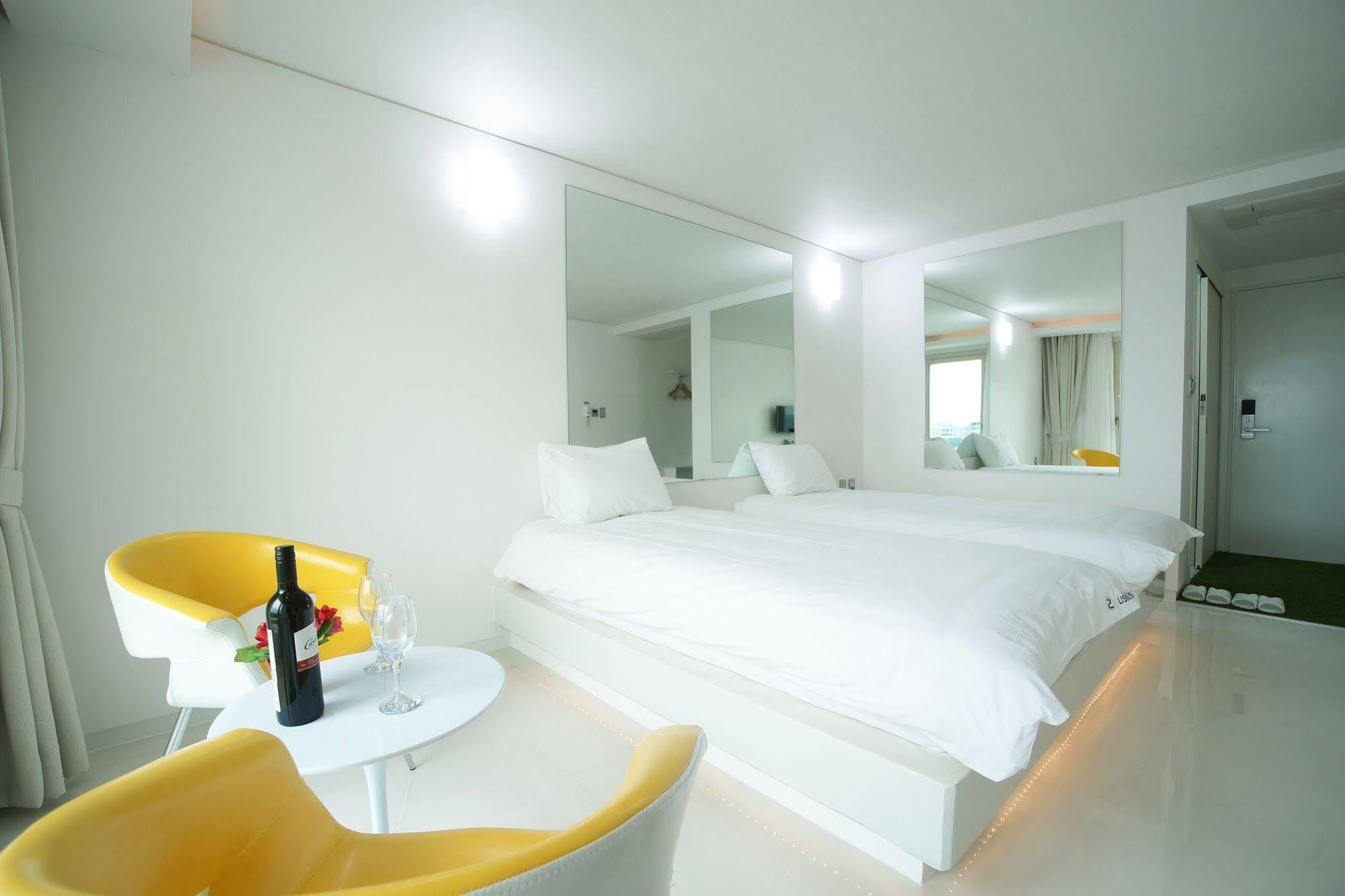 Hotel Ciel Bleu Jeju Exterior photo