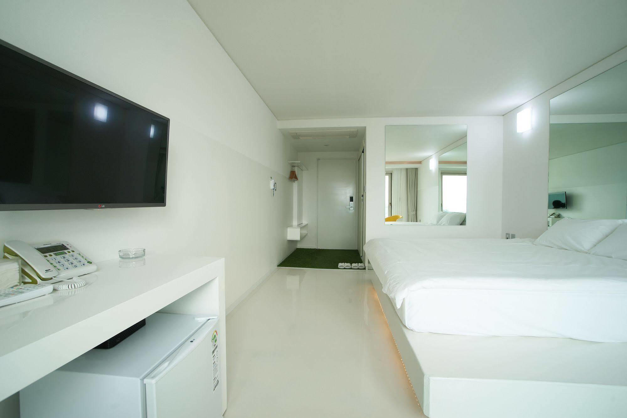 Hotel Ciel Bleu Jeju Exterior photo